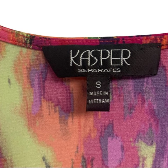 Kasper Seperates Sleeveless floral blouse - Picture 2 of 5